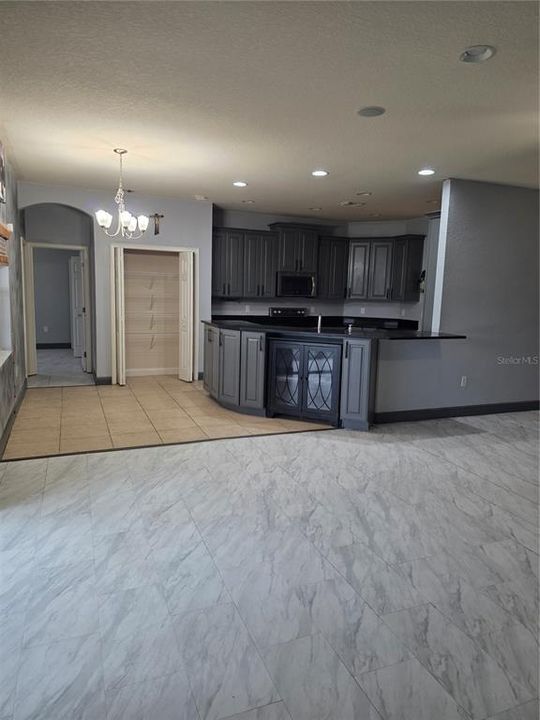 For Sale: $529,000 (5 beds, 3 baths, 2494 Square Feet)