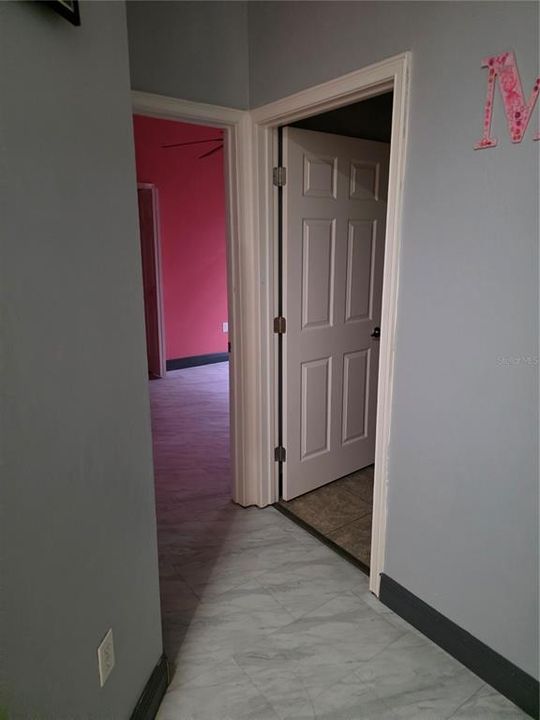 For Sale: $529,000 (5 beds, 3 baths, 2494 Square Feet)