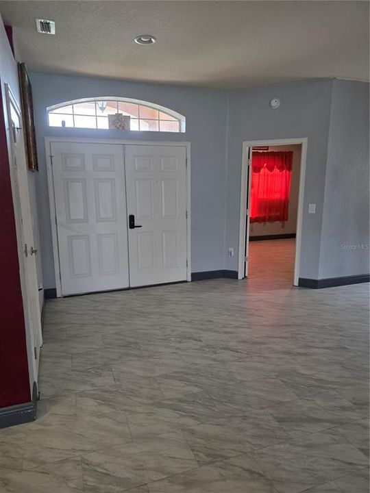 For Sale: $529,000 (5 beds, 3 baths, 2494 Square Feet)