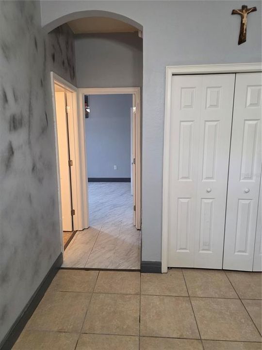 For Sale: $529,000 (5 beds, 3 baths, 2494 Square Feet)