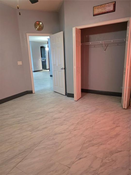 For Sale: $529,000 (5 beds, 3 baths, 2494 Square Feet)