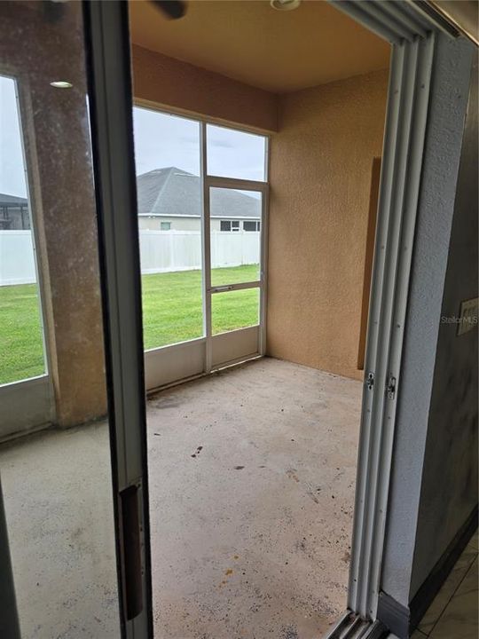 For Sale: $529,000 (5 beds, 3 baths, 2494 Square Feet)