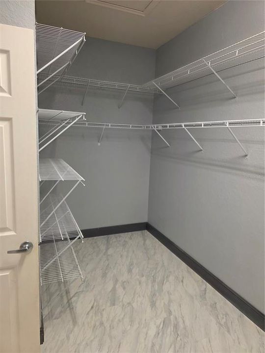 For Sale: $529,000 (5 beds, 3 baths, 2494 Square Feet)