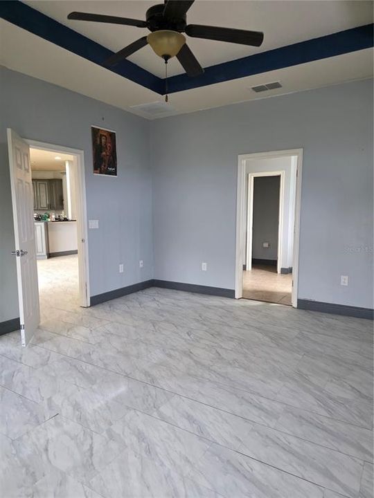 For Sale: $529,000 (5 beds, 3 baths, 2494 Square Feet)