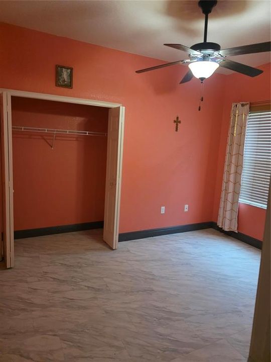 For Sale: $529,000 (5 beds, 3 baths, 2494 Square Feet)