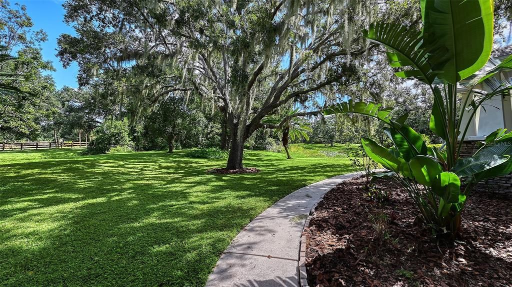 En Venta: $1,199,000 (5 camas, 5 baños, 4610 Pies cuadrados)