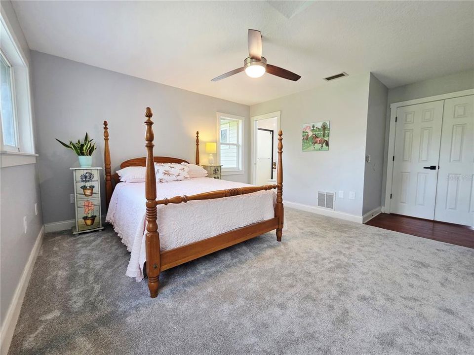 En Venta: $1,199,000 (5 camas, 5 baños, 4610 Pies cuadrados)