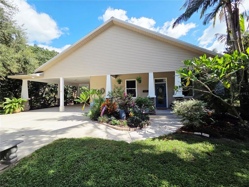 En Venta: $1,199,000 (5 camas, 5 baños, 4610 Pies cuadrados)