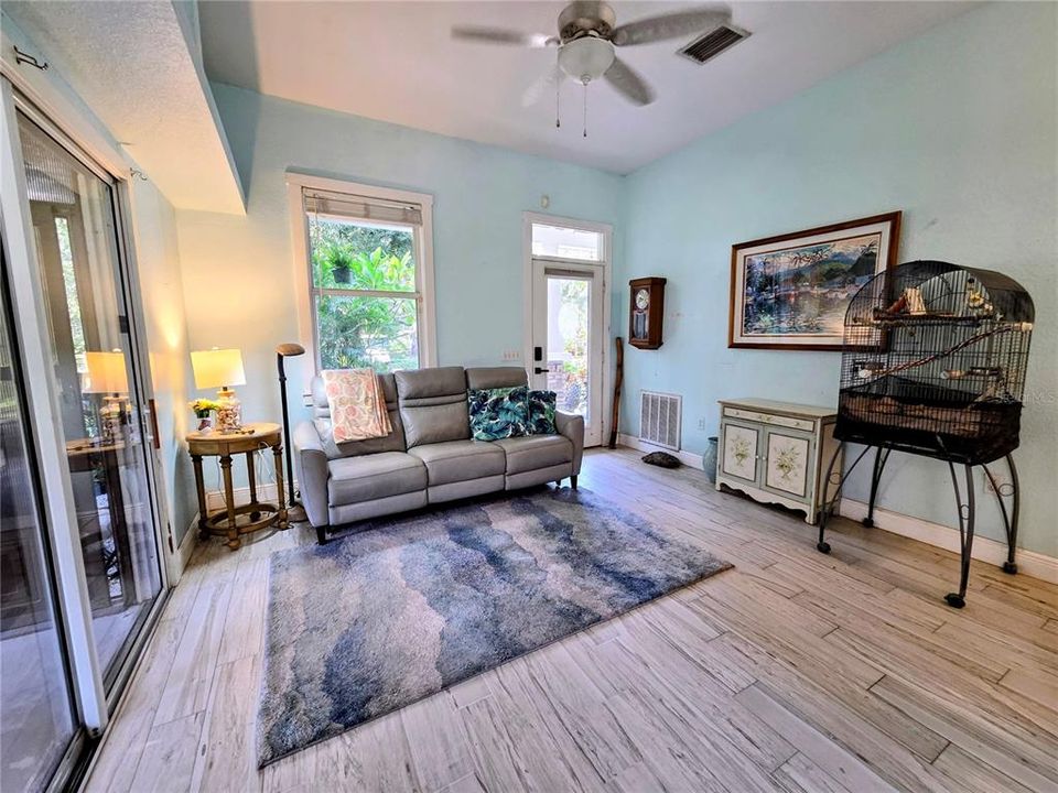 En Venta: $1,199,000 (5 camas, 5 baños, 4610 Pies cuadrados)