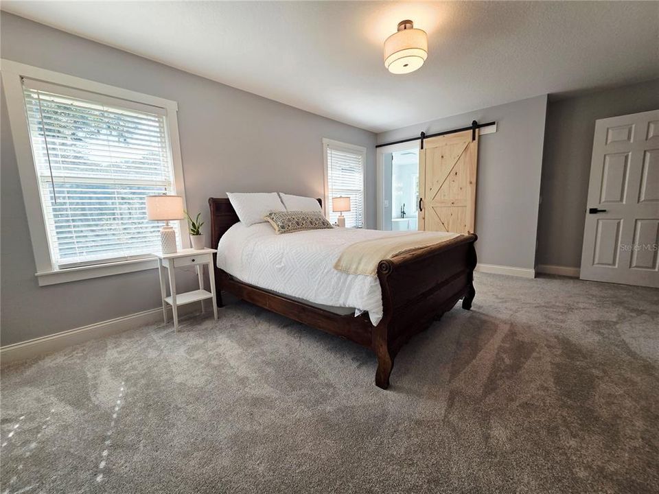 En Venta: $1,199,000 (5 camas, 5 baños, 4610 Pies cuadrados)