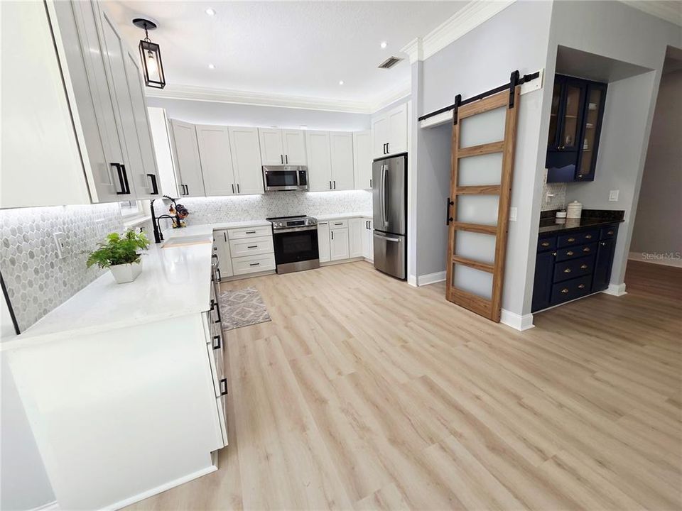 En Venta: $1,199,000 (5 camas, 5 baños, 4610 Pies cuadrados)