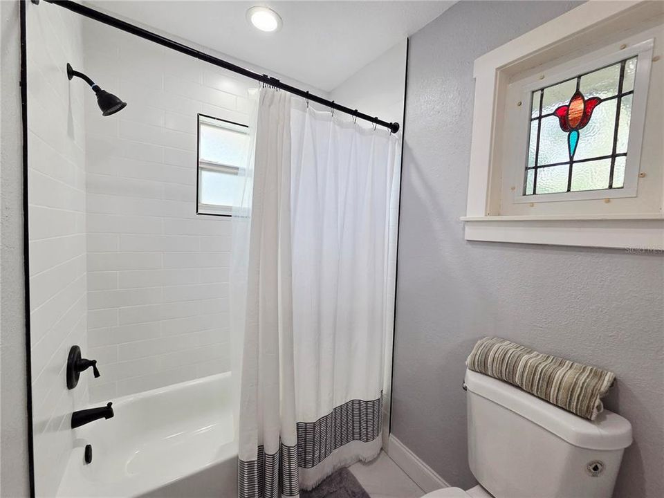 En Venta: $1,199,000 (5 camas, 5 baños, 4610 Pies cuadrados)