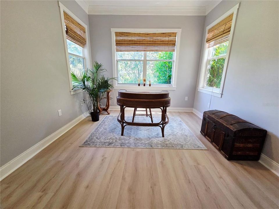 En Venta: $1,199,000 (5 camas, 5 baños, 4610 Pies cuadrados)