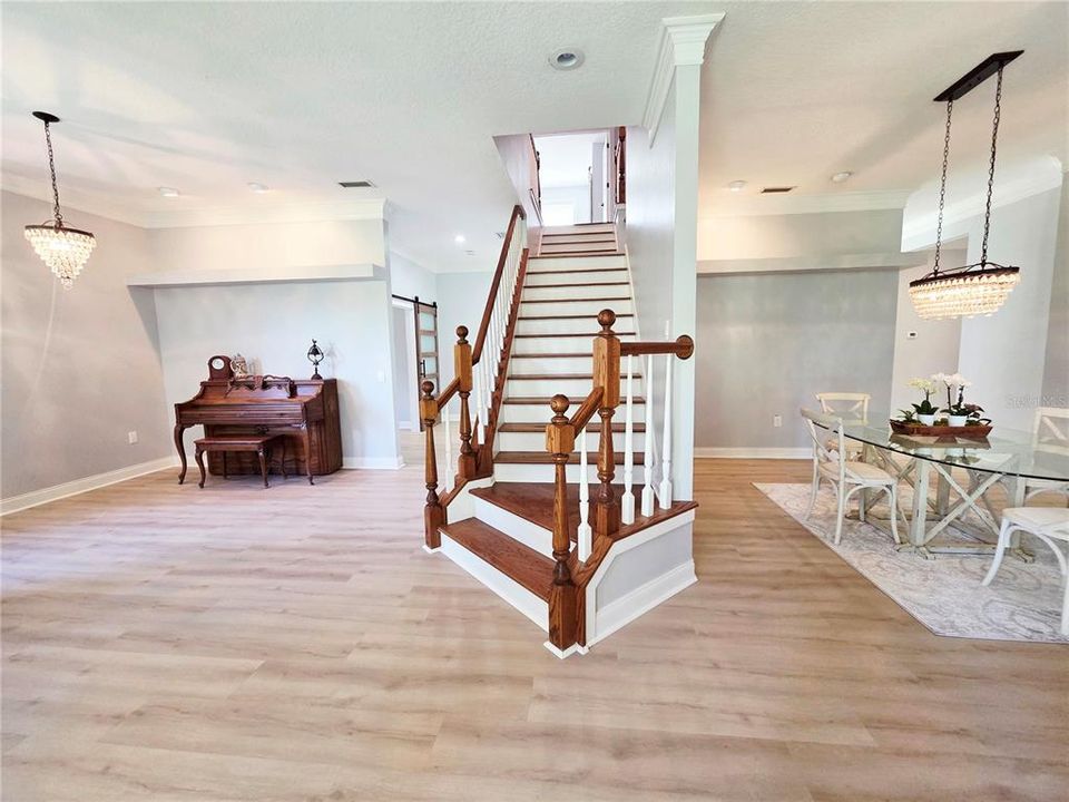 En Venta: $1,199,000 (5 camas, 5 baños, 4610 Pies cuadrados)