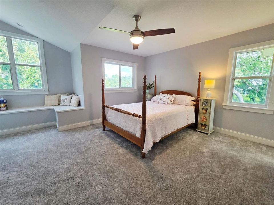 En Venta: $1,199,000 (5 camas, 5 baños, 4610 Pies cuadrados)