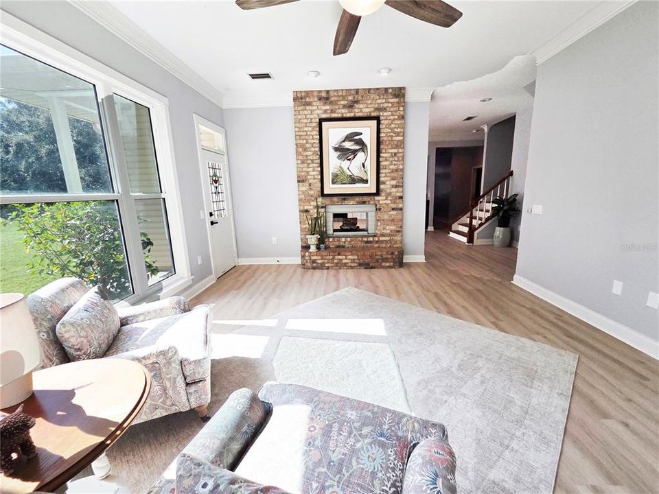 En Venta: $1,199,000 (5 camas, 5 baños, 4610 Pies cuadrados)