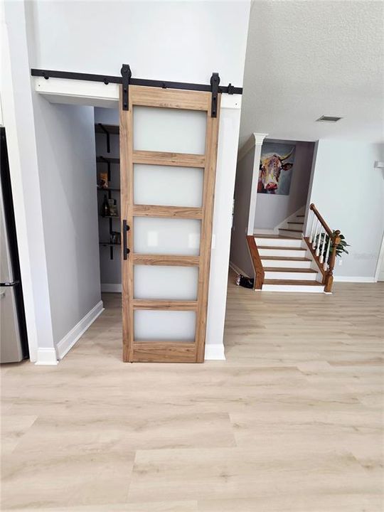 En Venta: $1,199,000 (5 camas, 5 baños, 4610 Pies cuadrados)