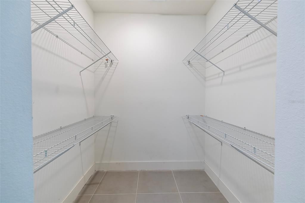 На продажу: $306,800 (3 спален, 2 ванн, 1250 Квадратных фут)