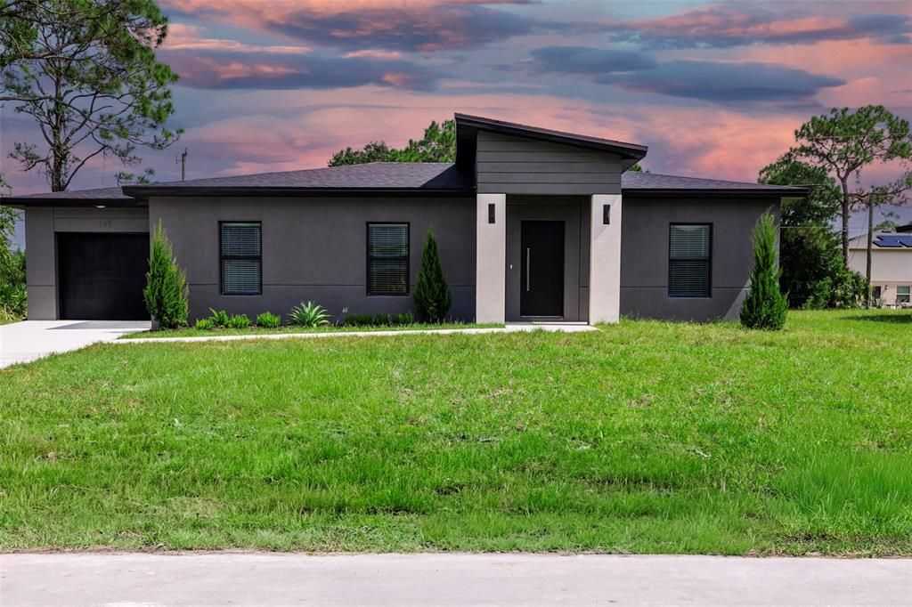 На продажу: $306,800 (3 спален, 2 ванн, 1250 Квадратных фут)