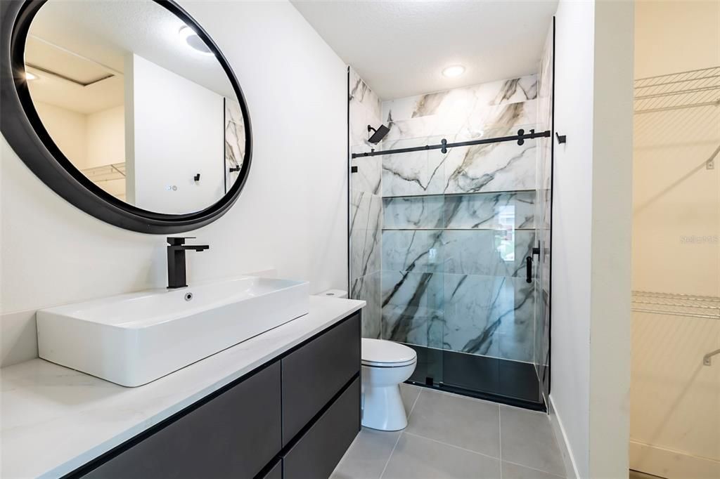 На продажу: $306,800 (3 спален, 2 ванн, 1250 Квадратных фут)