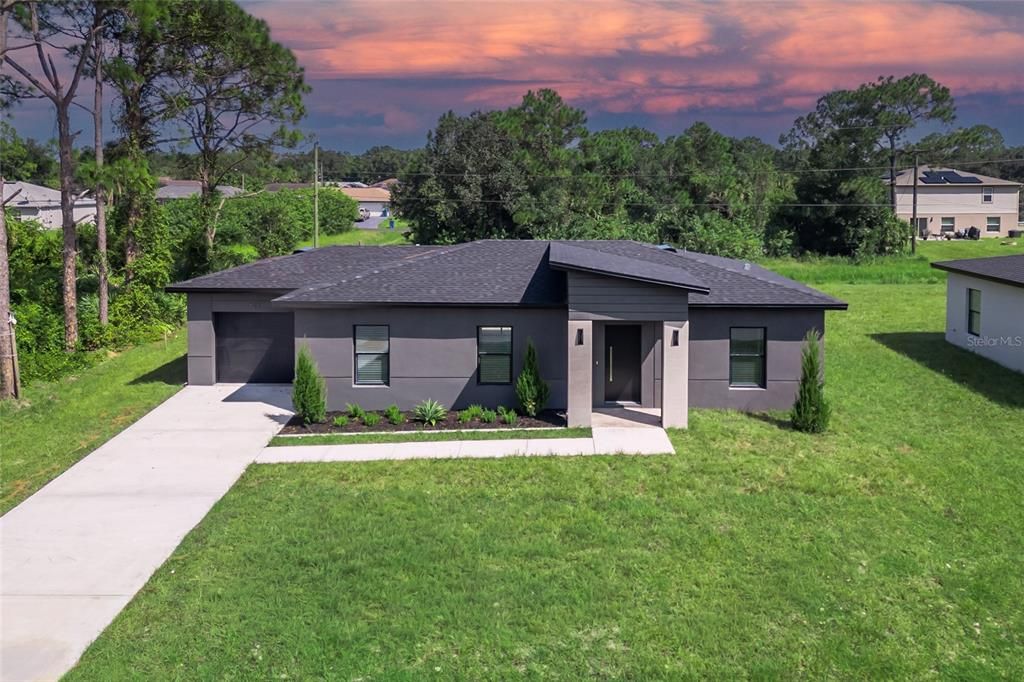 На продажу: $306,800 (3 спален, 2 ванн, 1250 Квадратных фут)