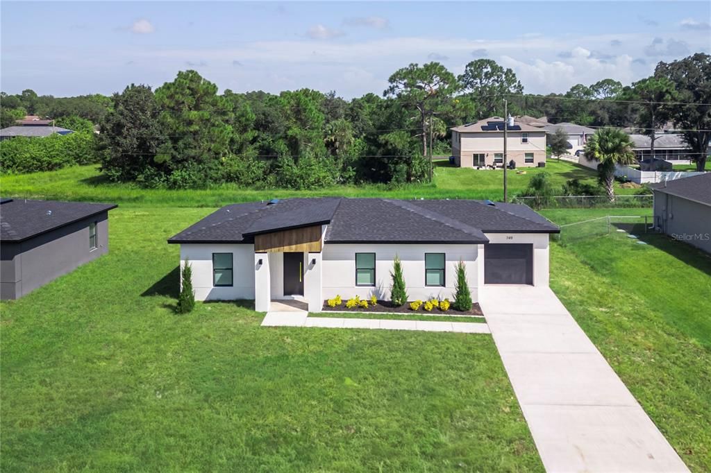 For Sale: $294,900 (3 beds, 2 baths, 1250 Square Feet)