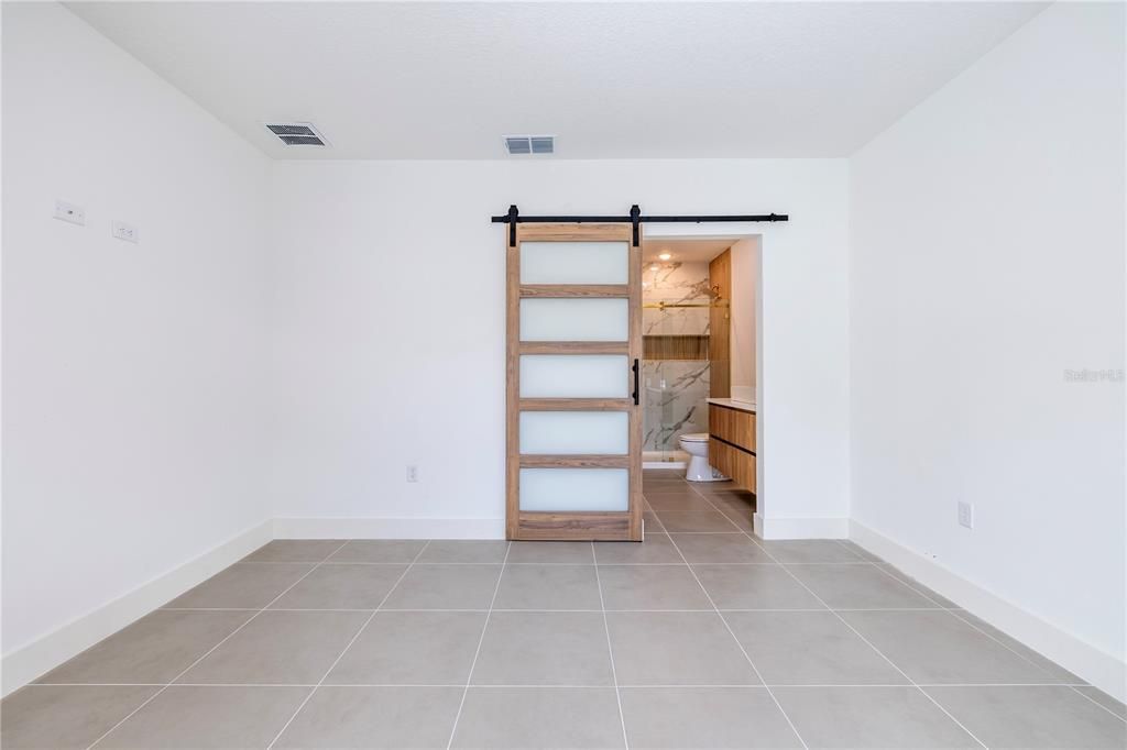 For Sale: $294,900 (3 beds, 2 baths, 1250 Square Feet)