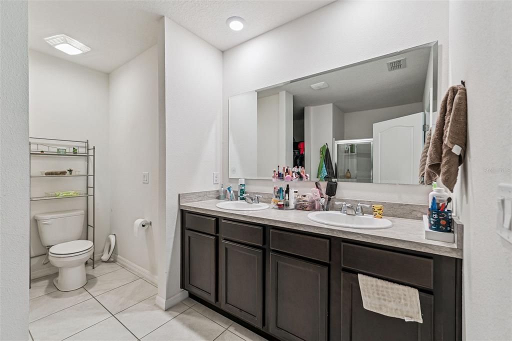 Active With Contract: $329,998 (3 beds, 2 baths, 1532 Square Feet)