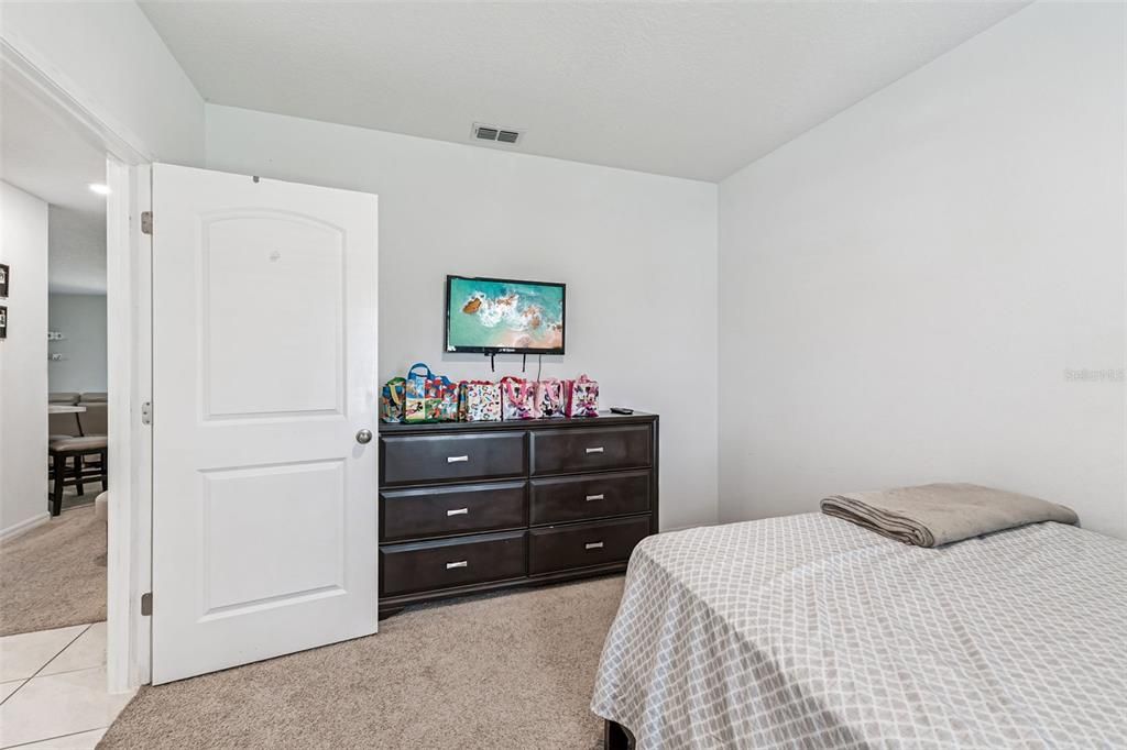 Active With Contract: $329,998 (3 beds, 2 baths, 1532 Square Feet)