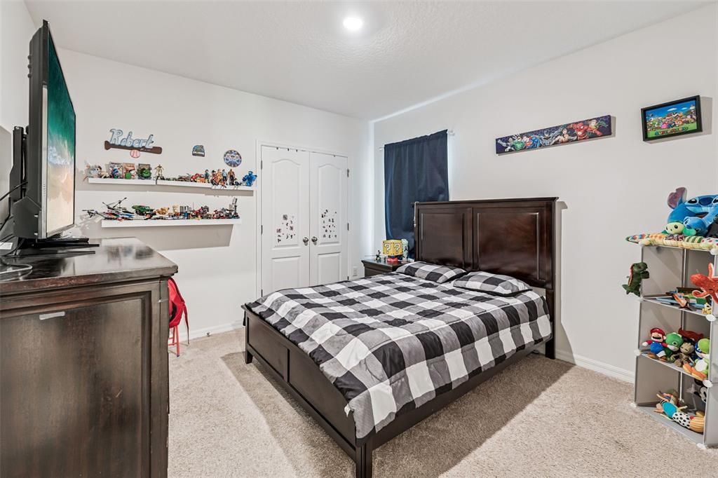 Active With Contract: $329,998 (3 beds, 2 baths, 1532 Square Feet)