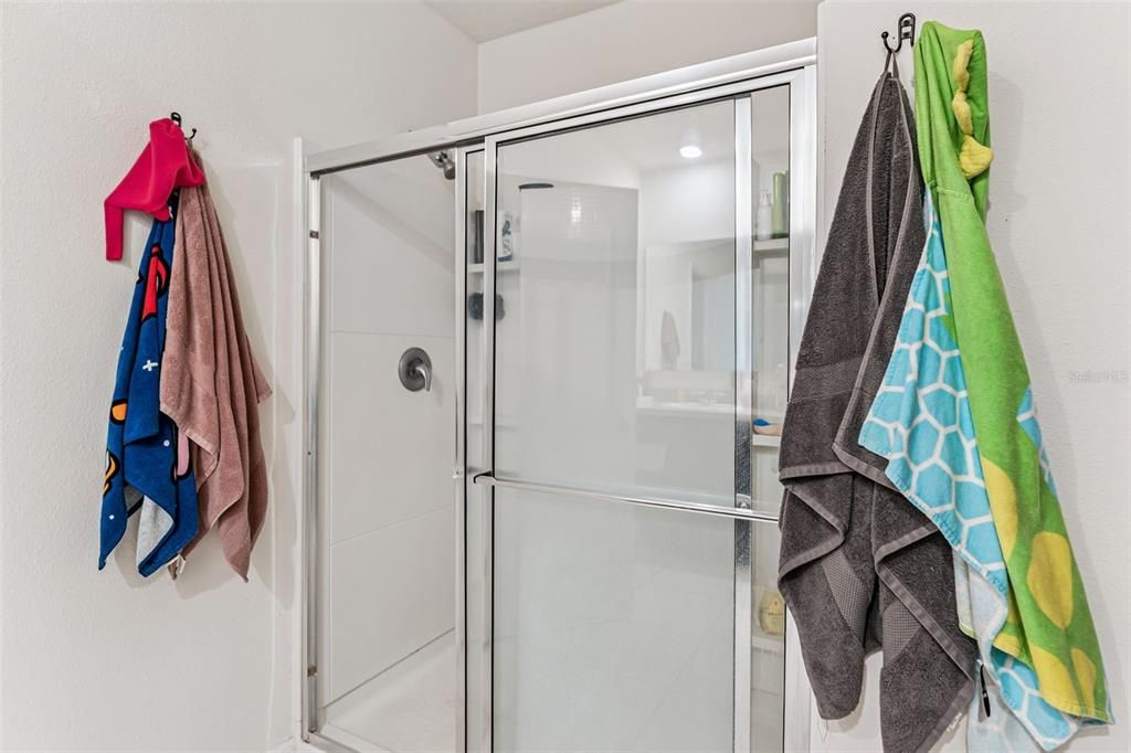 Active With Contract: $329,998 (3 beds, 2 baths, 1532 Square Feet)