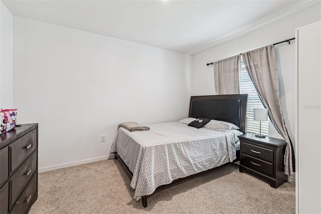 Active With Contract: $329,998 (3 beds, 2 baths, 1532 Square Feet)