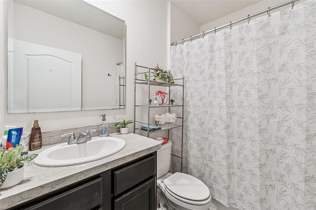 Active With Contract: $329,998 (3 beds, 2 baths, 1532 Square Feet)