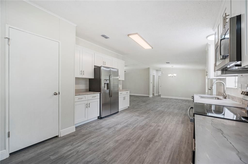 For Sale: $259,000 (4 beds, 2 baths, 1620 Square Feet)