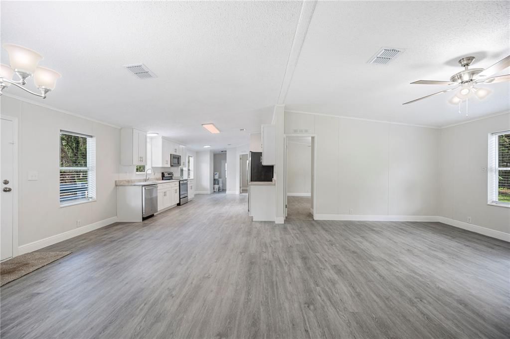 For Sale: $259,000 (4 beds, 2 baths, 1620 Square Feet)