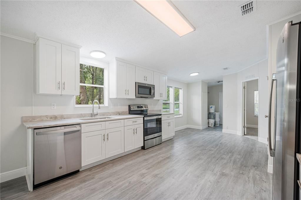 For Sale: $259,000 (4 beds, 2 baths, 1620 Square Feet)