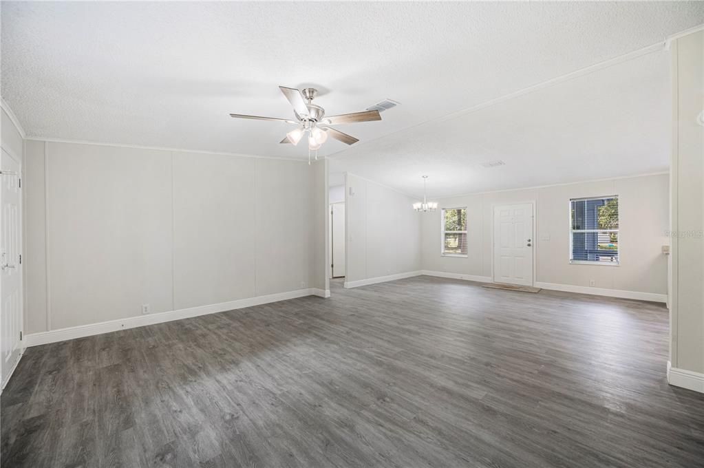 For Sale: $259,000 (4 beds, 2 baths, 1620 Square Feet)