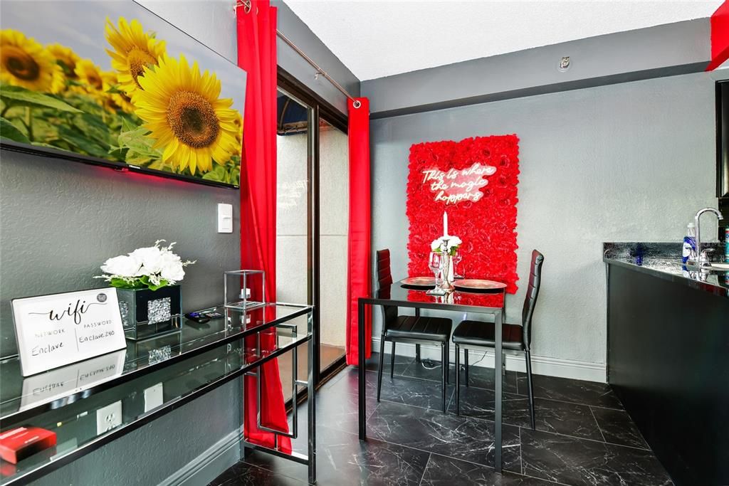 Activo con contrato: $205,000 (1 camas, 1 baños, 425 Pies cuadrados)