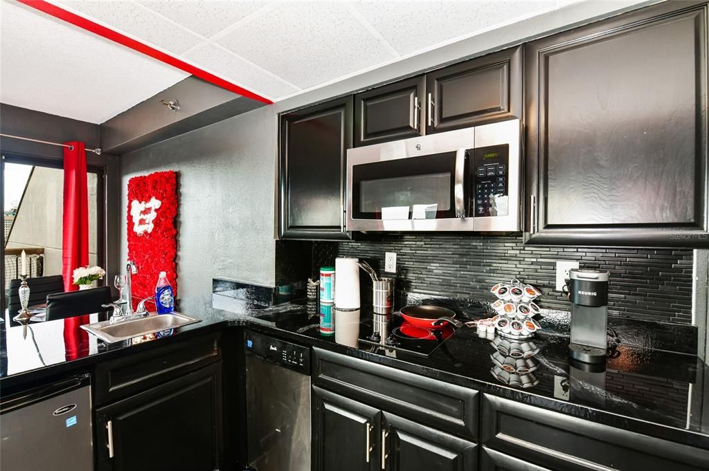 Activo con contrato: $205,000 (1 camas, 1 baños, 425 Pies cuadrados)