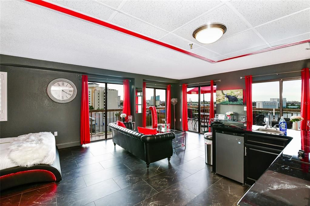 Activo con contrato: $205,000 (1 camas, 1 baños, 425 Pies cuadrados)