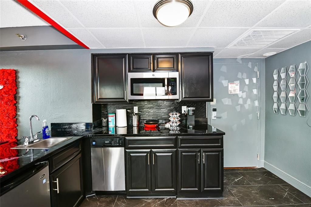 Activo con contrato: $205,000 (1 camas, 1 baños, 425 Pies cuadrados)