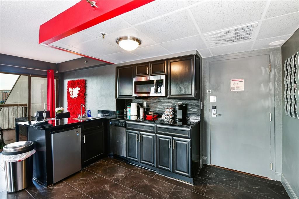 Activo con contrato: $205,000 (1 camas, 1 baños, 425 Pies cuadrados)