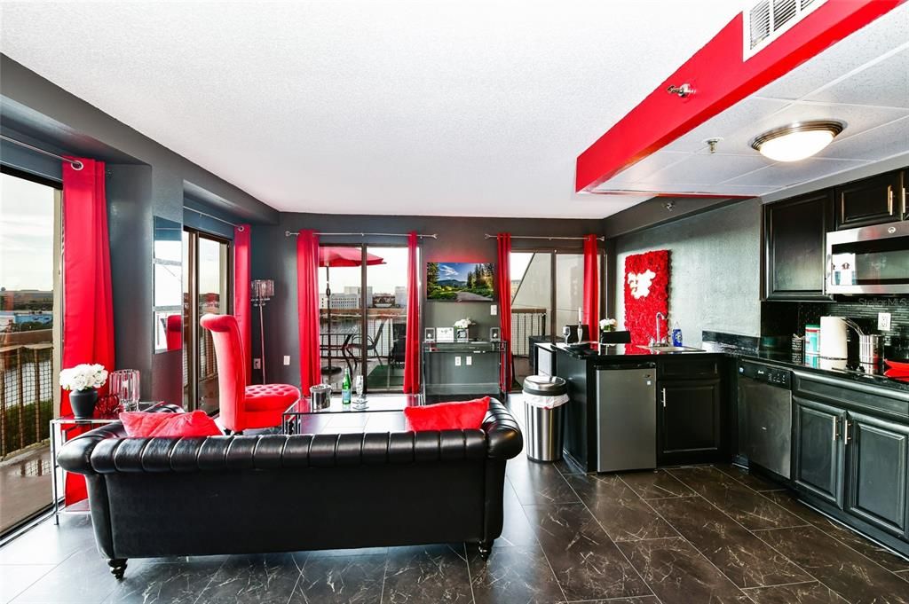 Activo con contrato: $205,000 (1 camas, 1 baños, 425 Pies cuadrados)