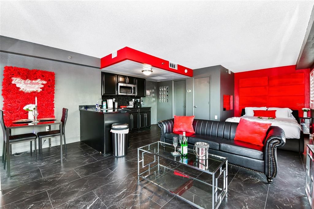 Activo con contrato: $205,000 (1 camas, 1 baños, 425 Pies cuadrados)