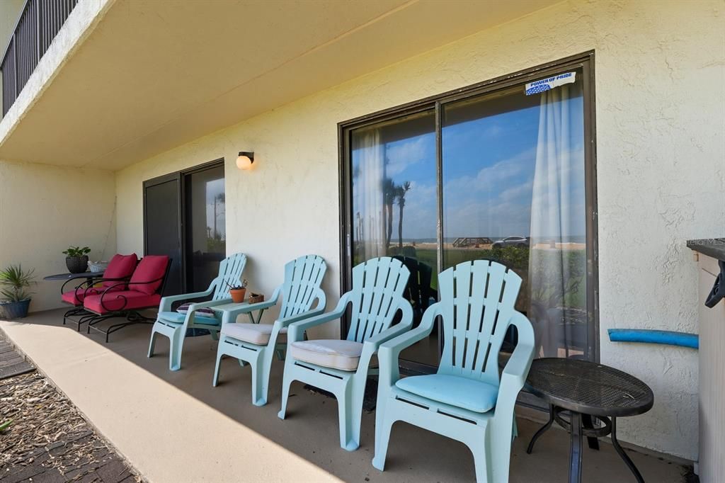 待售: $235,000 (2 贝兹, 2 浴室, 1025 平方英尺)