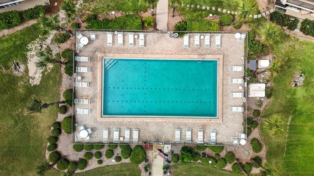 待售: $235,000 (2 贝兹, 2 浴室, 1025 平方英尺)