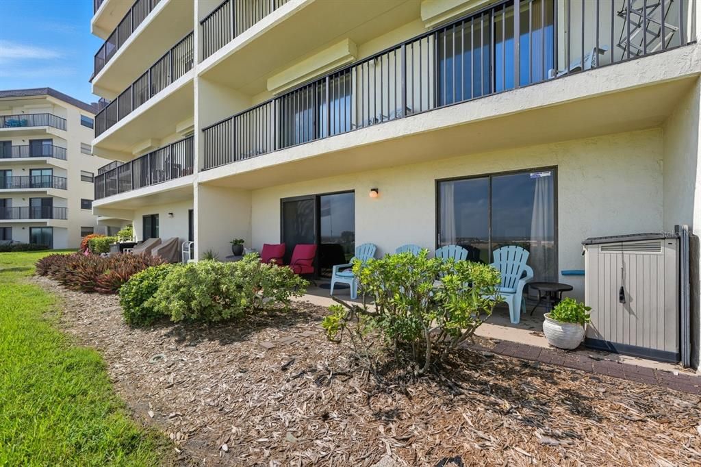 待售: $235,000 (2 贝兹, 2 浴室, 1025 平方英尺)