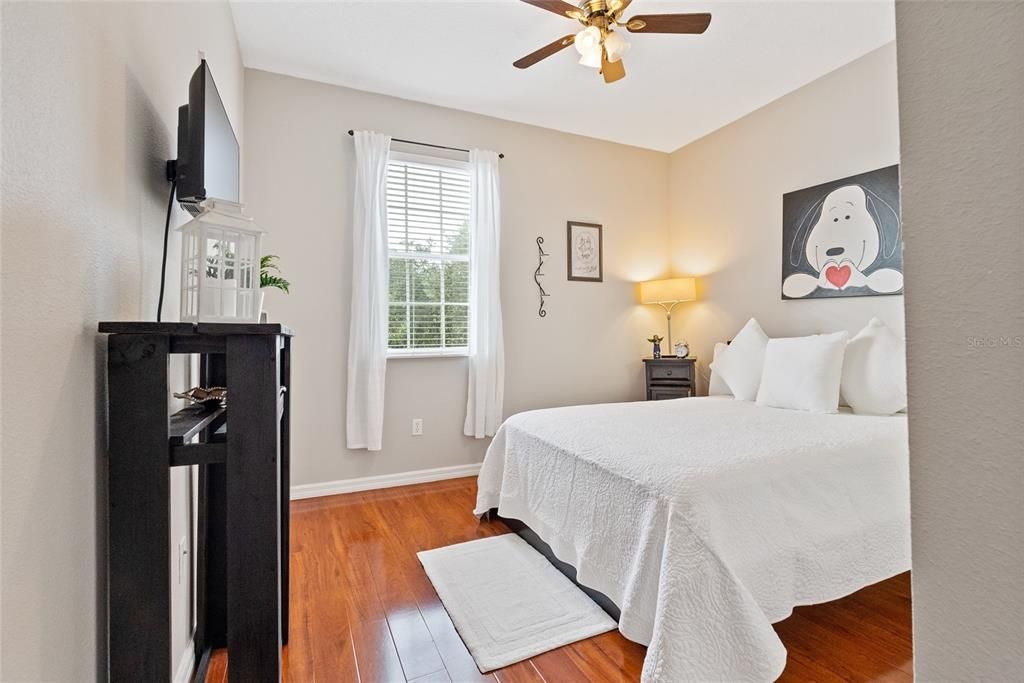 For Sale: $299,900 (2 beds, 2 baths, 1071 Square Feet)