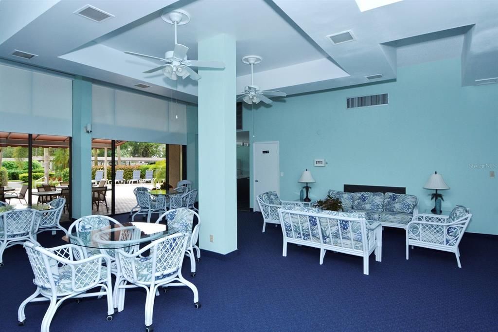 出租: $4,500 (2 贝兹, 2 浴室, 1152 平方英尺)