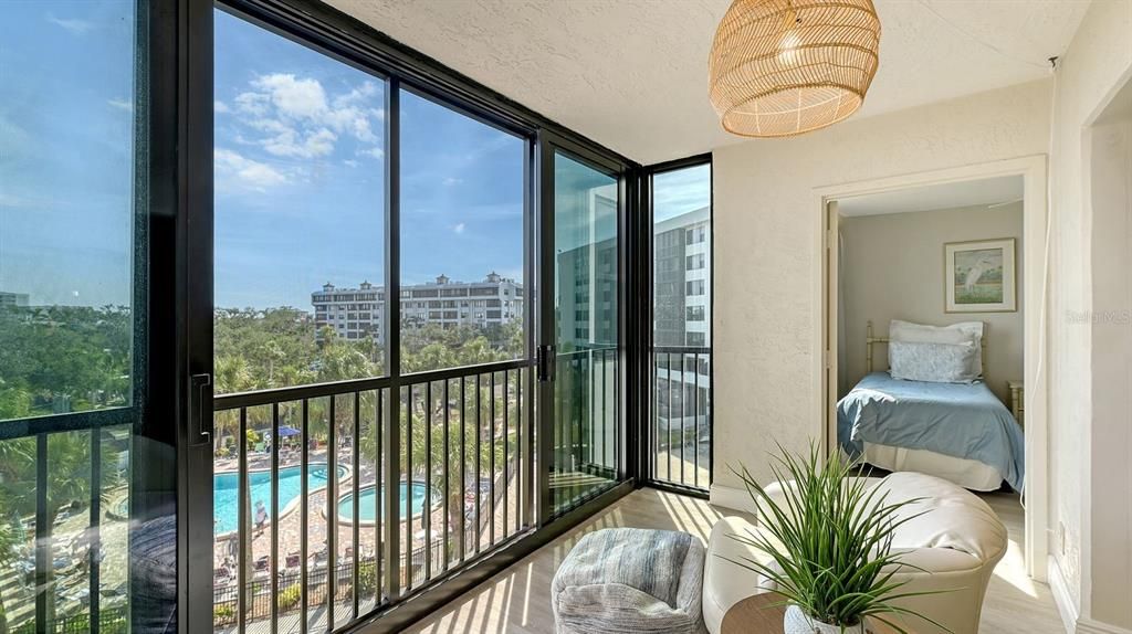 出租: $4,500 (2 贝兹, 2 浴室, 1152 平方英尺)